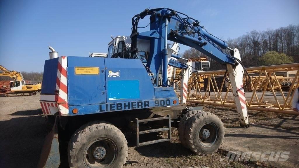 Liebherr A900-C Ratiniai ekskavatoriai