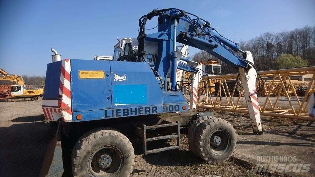Liebherr A900-C Ratiniai ekskavatoriai