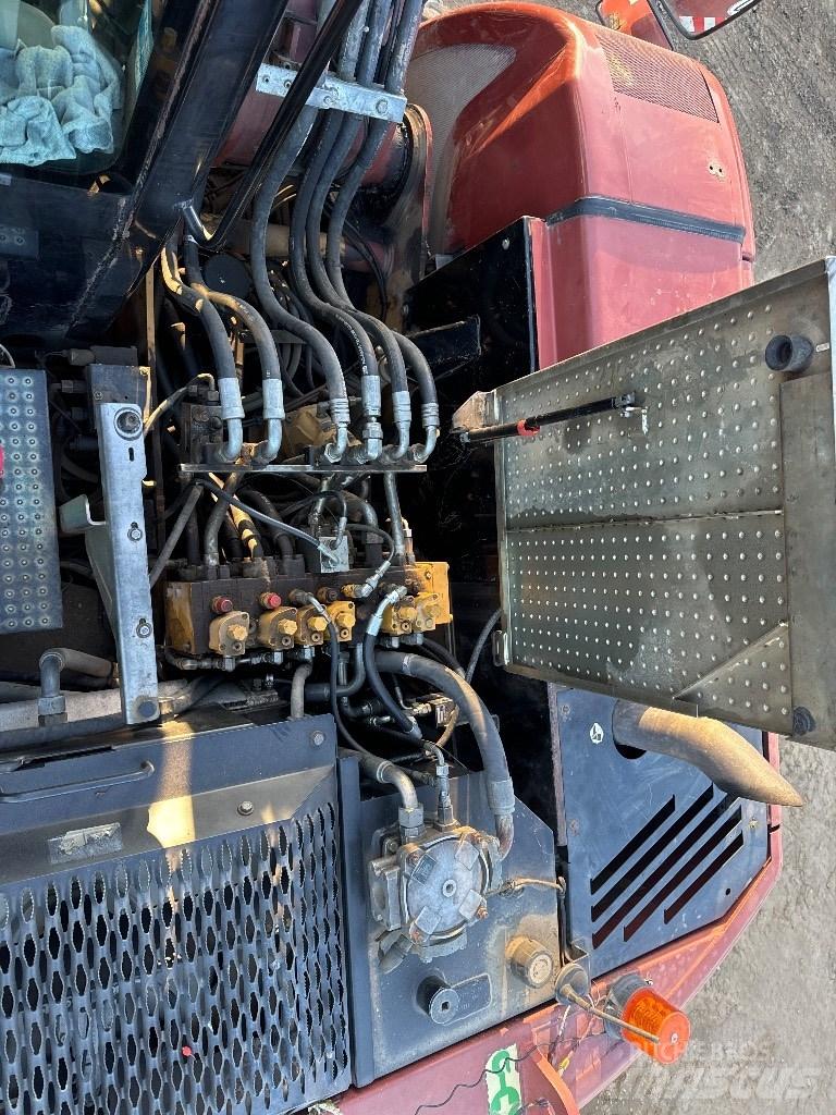 CAT 313 D Ratiniai ekskavatoriai