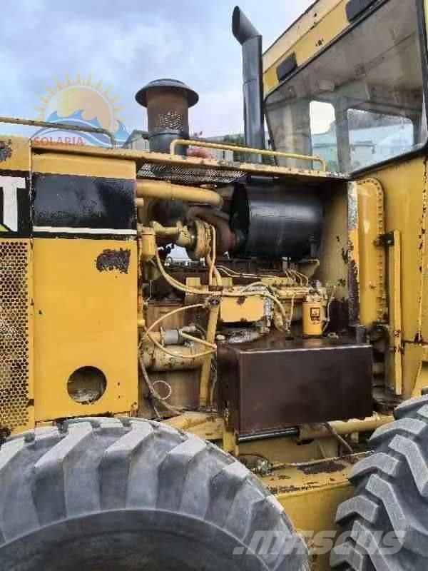 CAT 140 H Greideriai