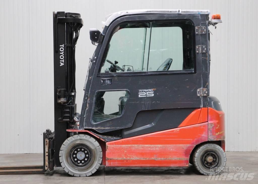 Toyota 8FBMT25 Elektriniai šakiniai krautuvai
