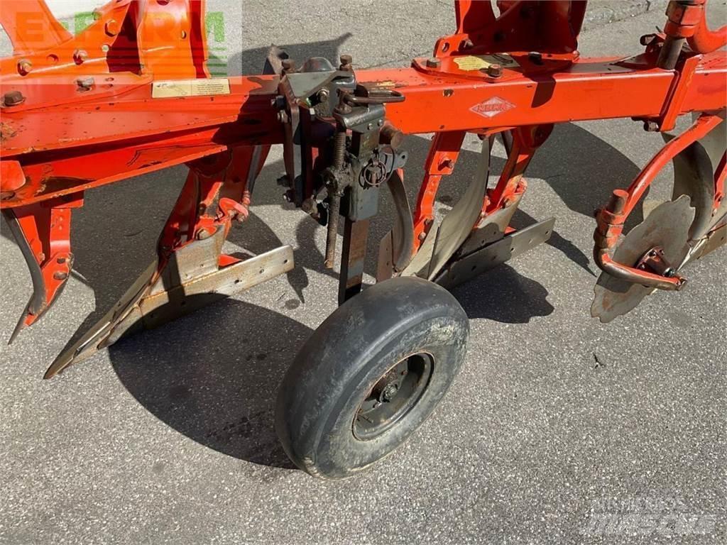 Kuhn MM 110 4T Standartiniai plūgai