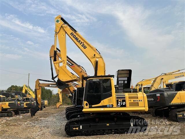 Komatsu PC210-8 Vikšriniai ekskavatoriai