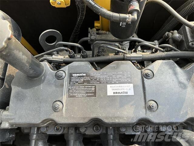 Komatsu PC210-8 Vikšriniai ekskavatoriai
