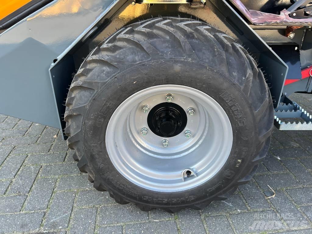 GiANT G2200E X-tra Daugiafunkciniai pakrovėjai