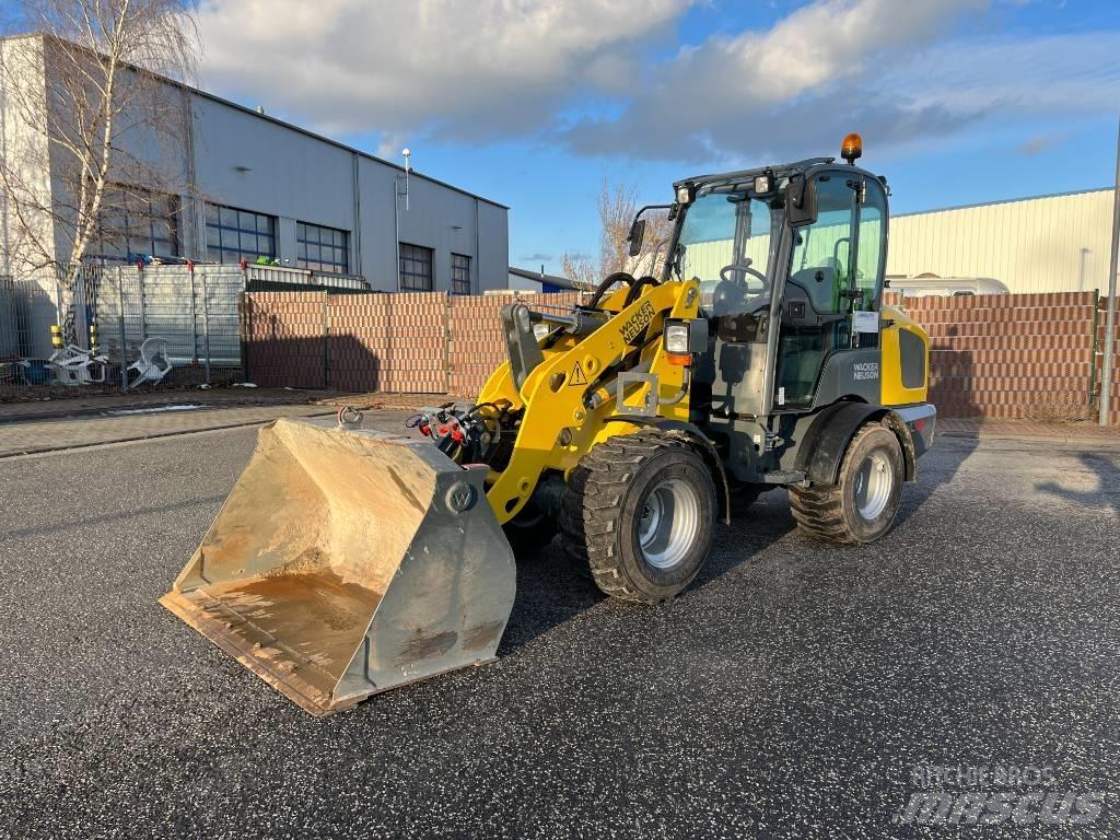 Wacker Neuson WL 32 Naudoti ratiniai krautuvai