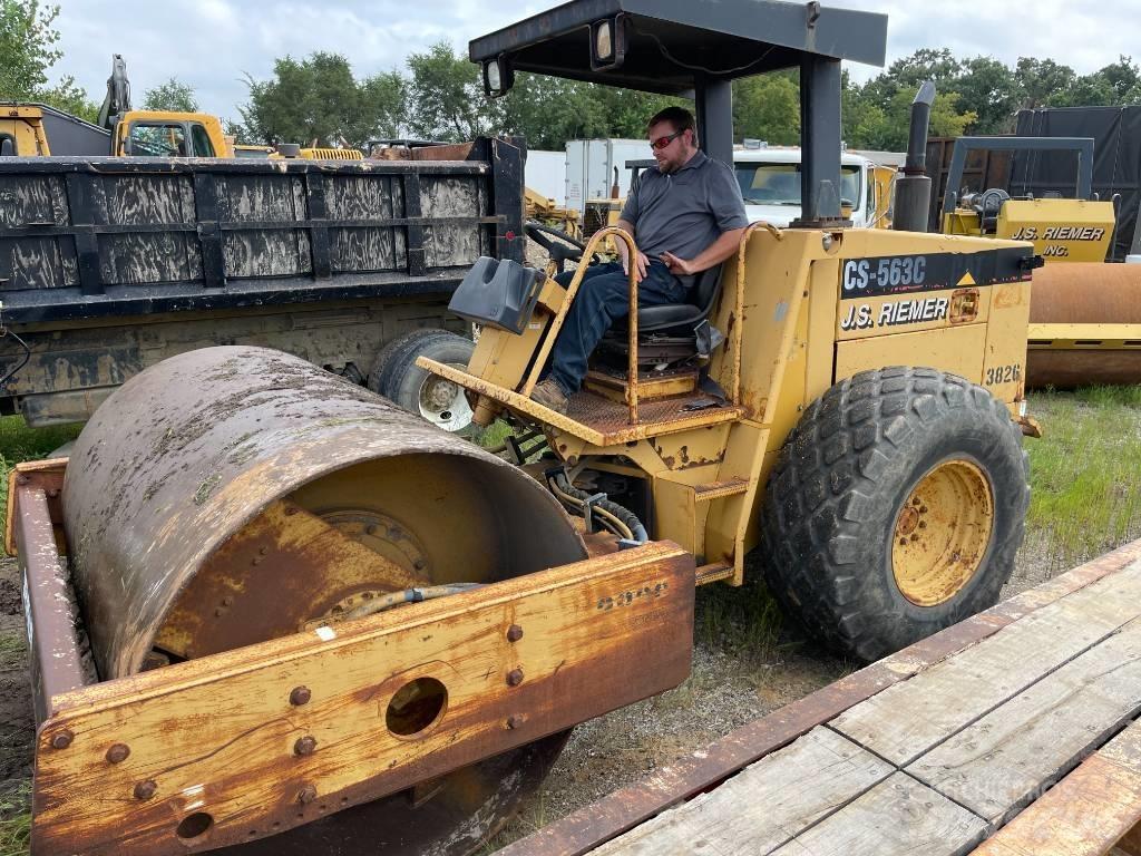 CAT CS-563C Vieno būgno volai