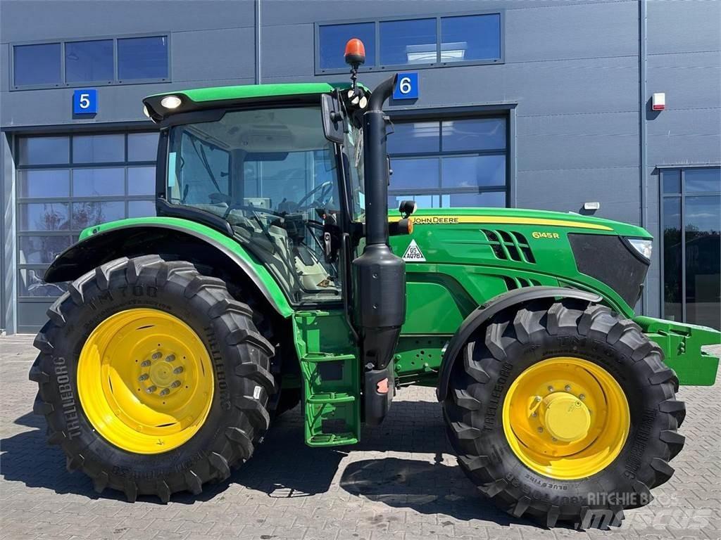 John Deere 6145R Traktoriai