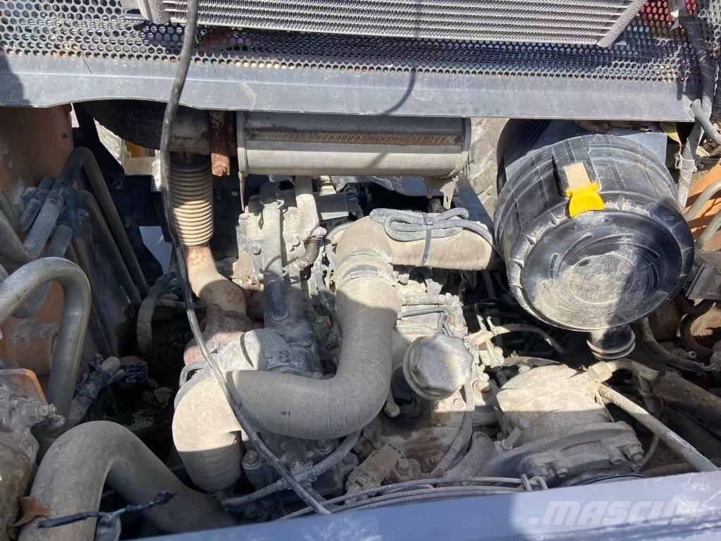 CASE SR 200 Krautuvai su šoniniu pasukimu