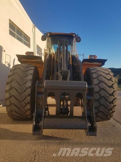 Volvo L220E Naudoti ratiniai krautuvai