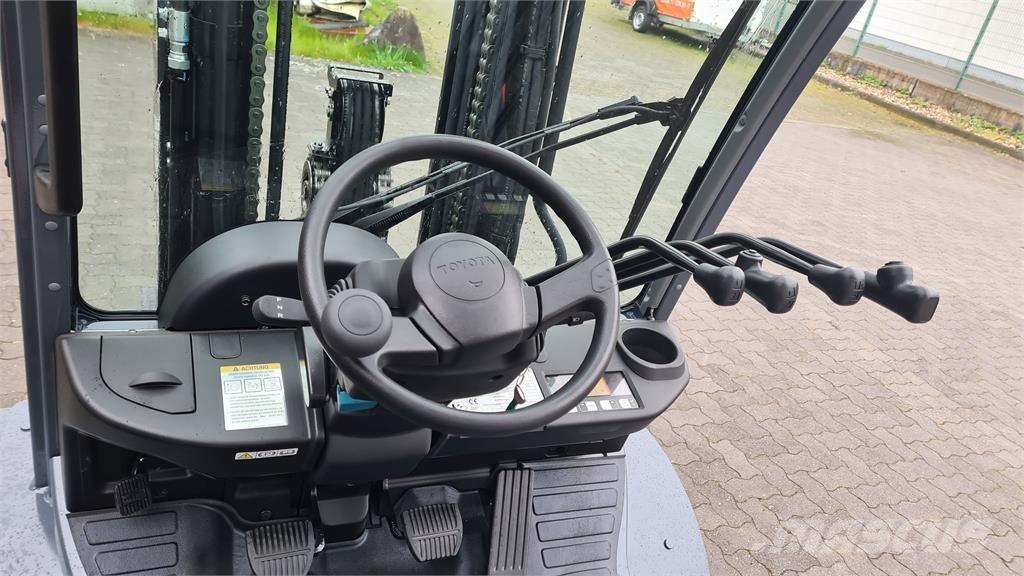 Toyota 02-8FGJF35 LPG (dujiniai) krautuvai