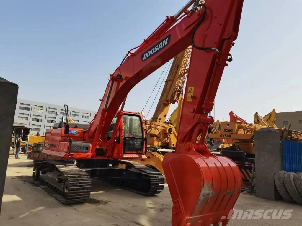 Doosan DX 300 Vikšriniai ekskavatoriai