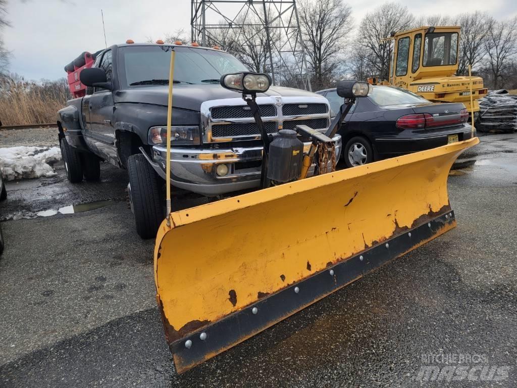 Dodge 3500 Pikapai / Bortiniai sunkvežimiai