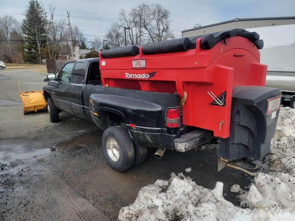 Dodge 3500 Pikapai / Bortiniai sunkvežimiai