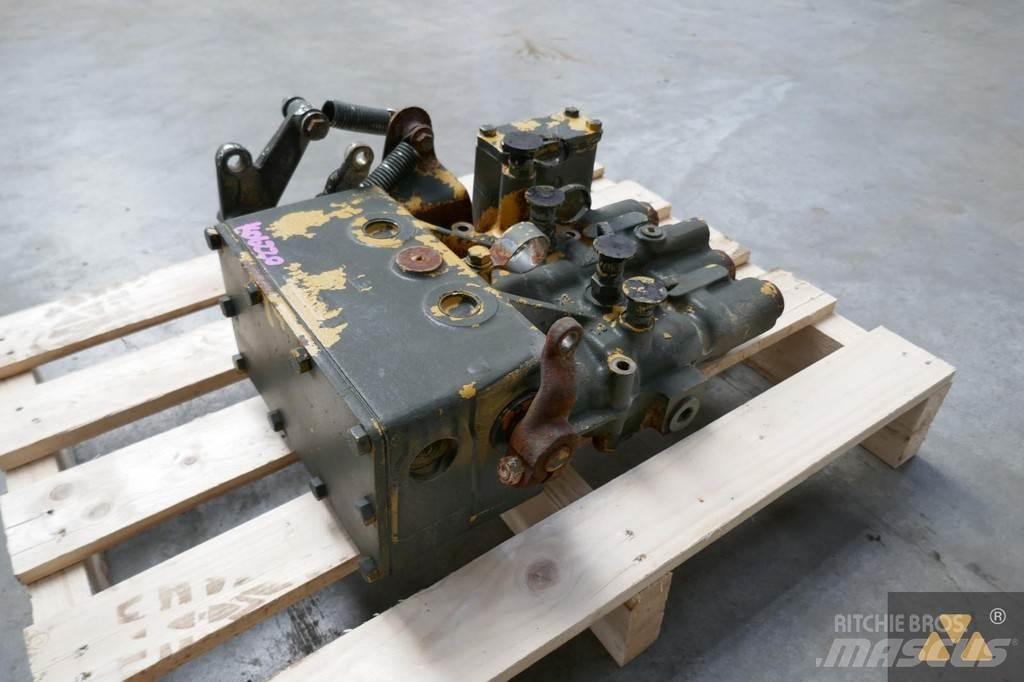 CAT 3T-6443 Transportas - Kita