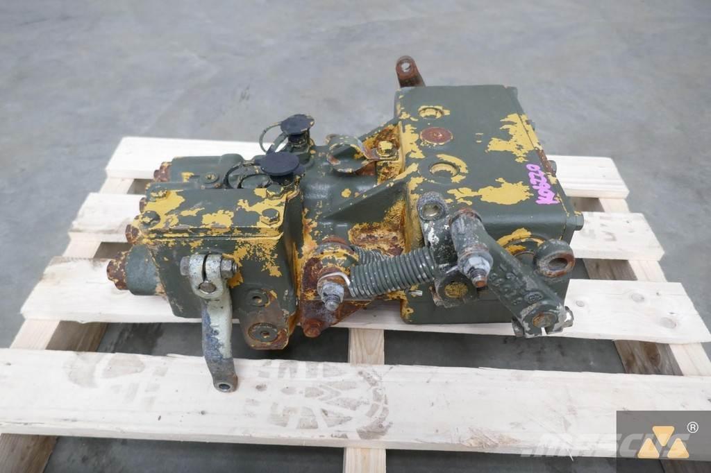 CAT 3T-6443 Transportas - Kita