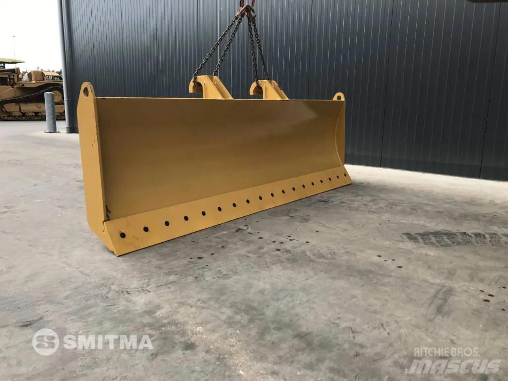 Komatsu QR Peiliai