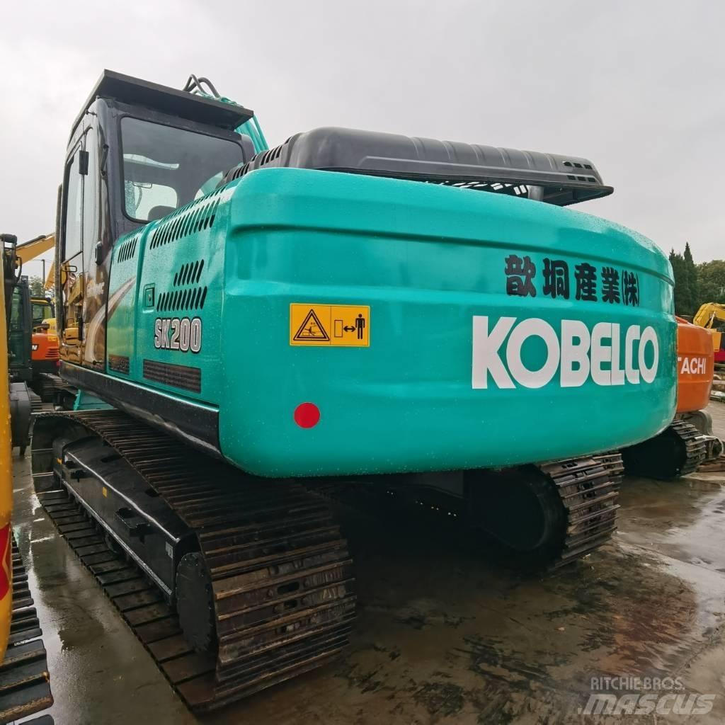 Kobelco SK 200 Vikšriniai ekskavatoriai