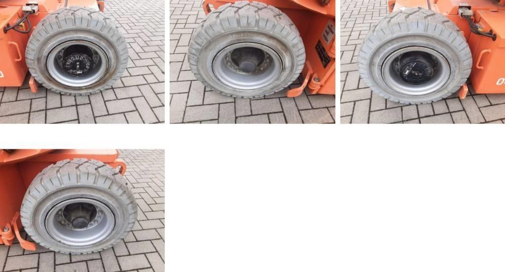 JLG E 300 AJP Alkūniniai keltuvai