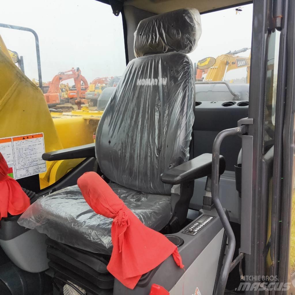 Komatsu PC200-8 Vikšriniai ekskavatoriai
