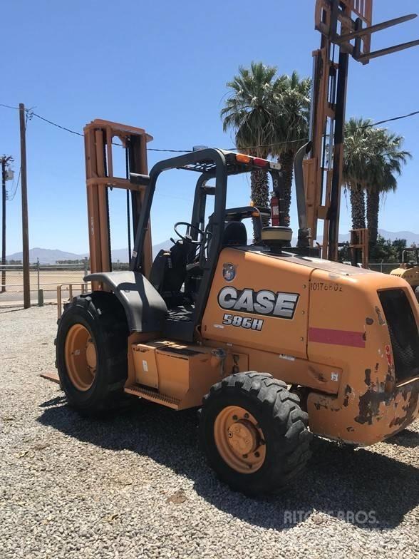 CASE 586H Visureigiai krautuvai
