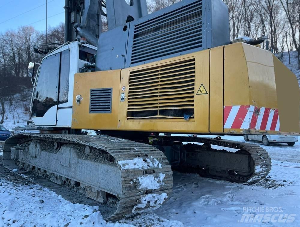 Liebherr LRB 155 Polių kalimo technika