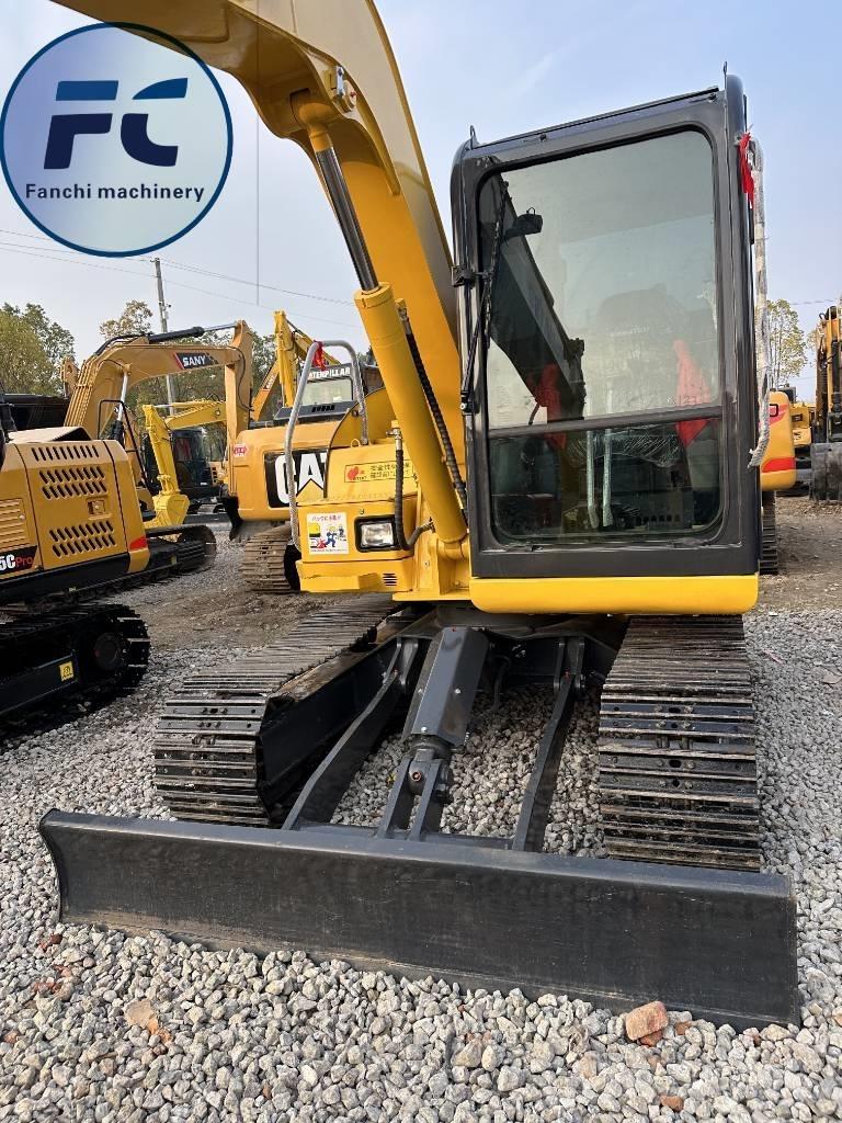 Komatsu 70 Vikšriniai ekskavatoriai