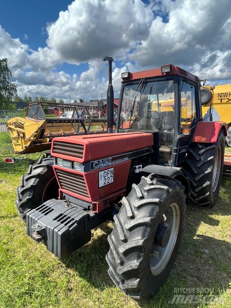 Case IH 1056 XL A Traktoriai
