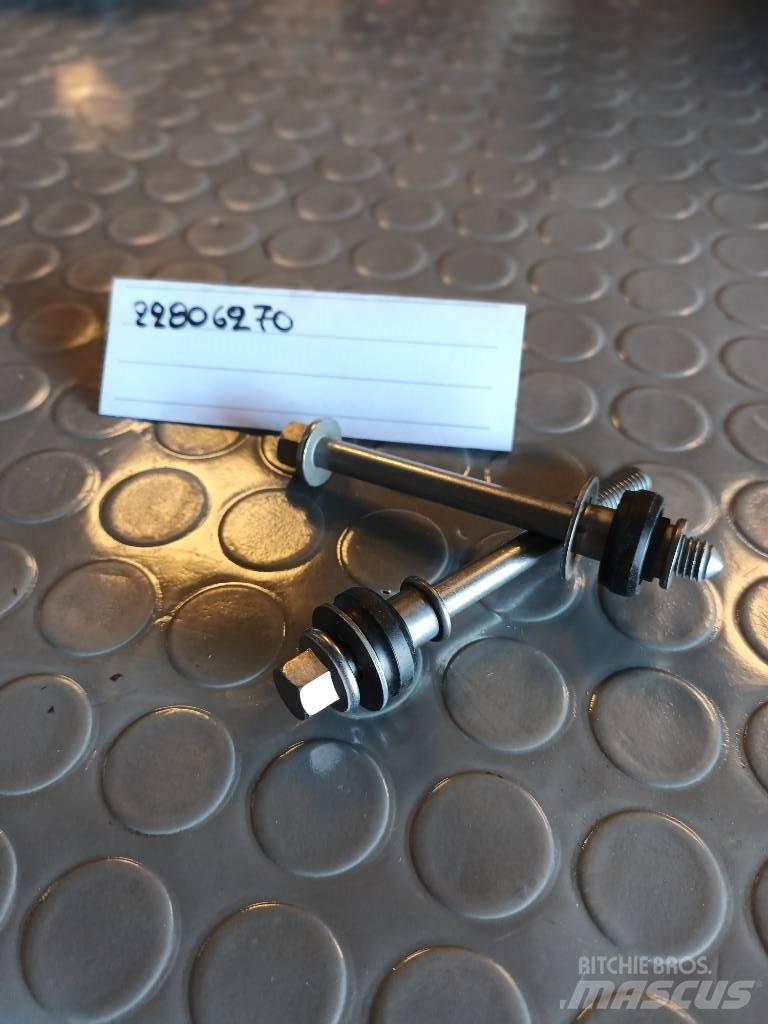 Volvo SCREW 22806270 Transportas - Kita
