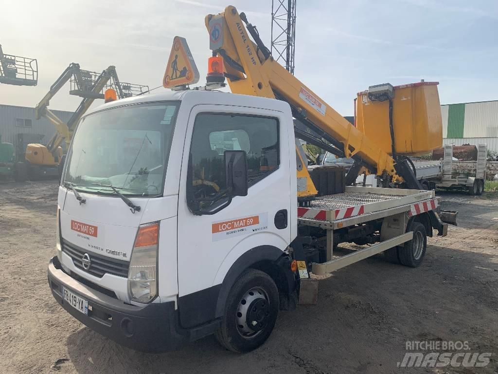 Nissan Cabstar Ant vilkikų montuojamos kėlimo platformos