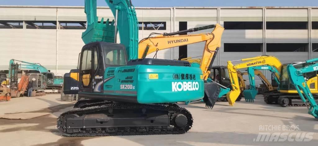 Kobelco SK 200 Vikšriniai ekskavatoriai