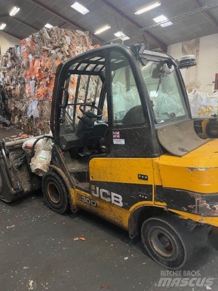 JCB TLT30 Šakiniai krautuvai - Kita