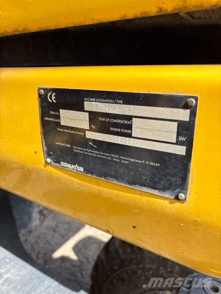 Komatsu PW 148-11 Ratiniai ekskavatoriai