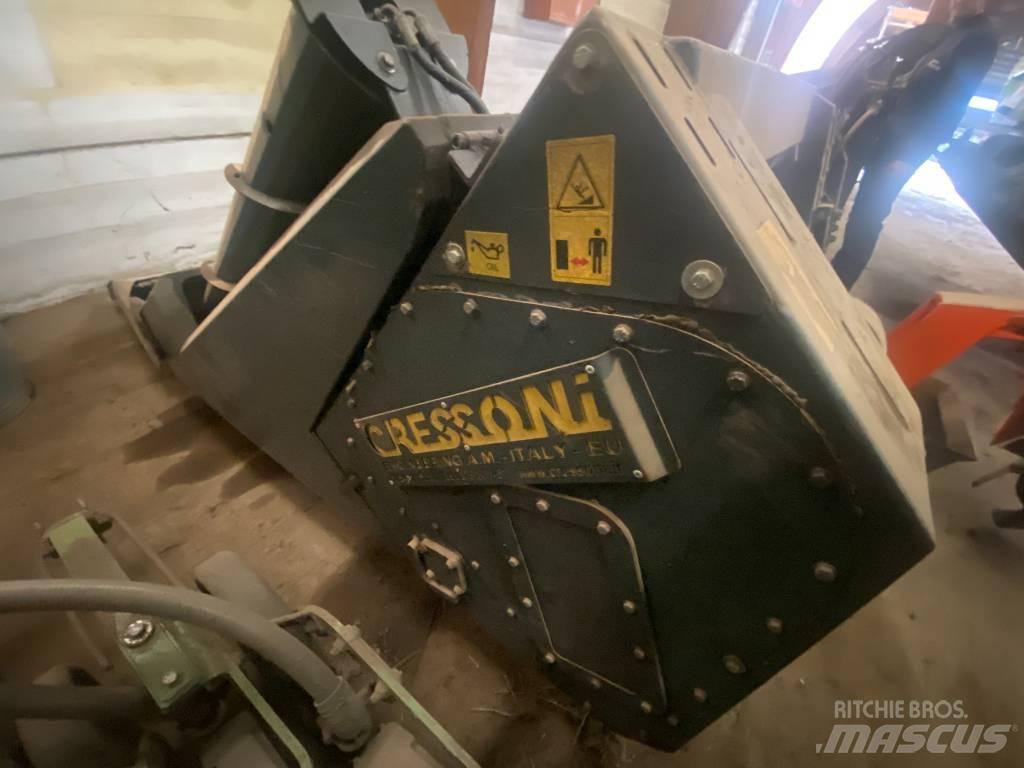 Cressoni Plukkebord Derliaus nuėmimo kombainų galvos