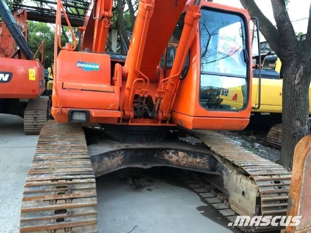 Doosan 220-7 Vikšriniai ekskavatoriai
