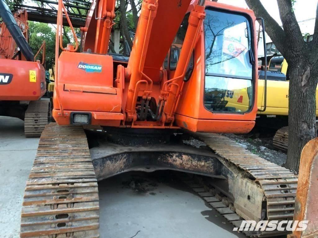 Doosan 220-7 Vikšriniai ekskavatoriai