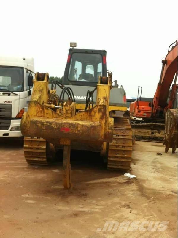 Komatsu d155a-3 Vikšriniai buldozeriai