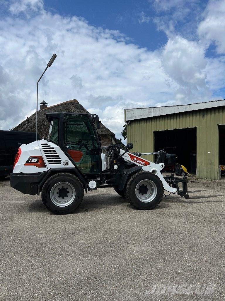 Bobcat L 85 Naudoti ratiniai krautuvai