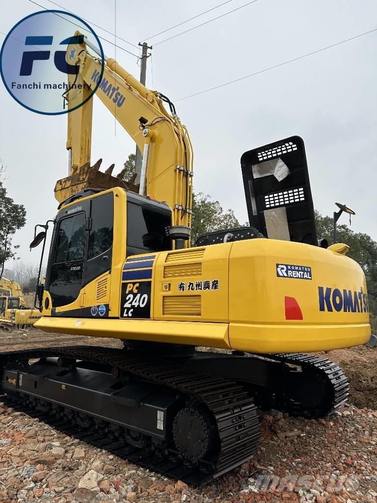 Komatsu 240 Vikšriniai ekskavatoriai