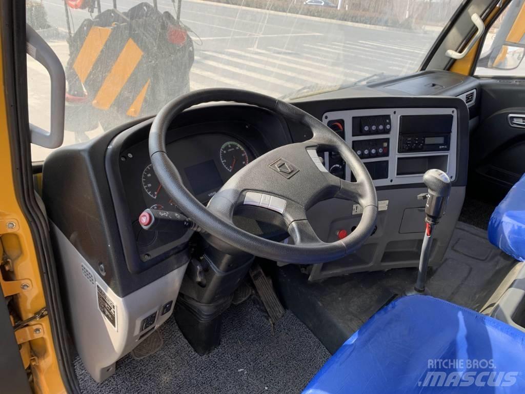 XCMG QY55KA Visureigiai kranai