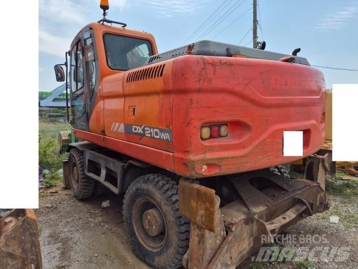 Doosan DX210WA Ratiniai ekskavatoriai