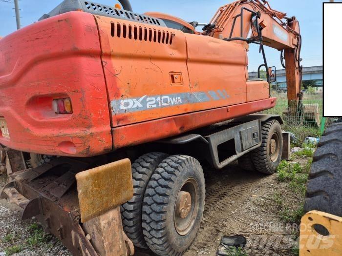 Doosan DX210WA Ratiniai ekskavatoriai
