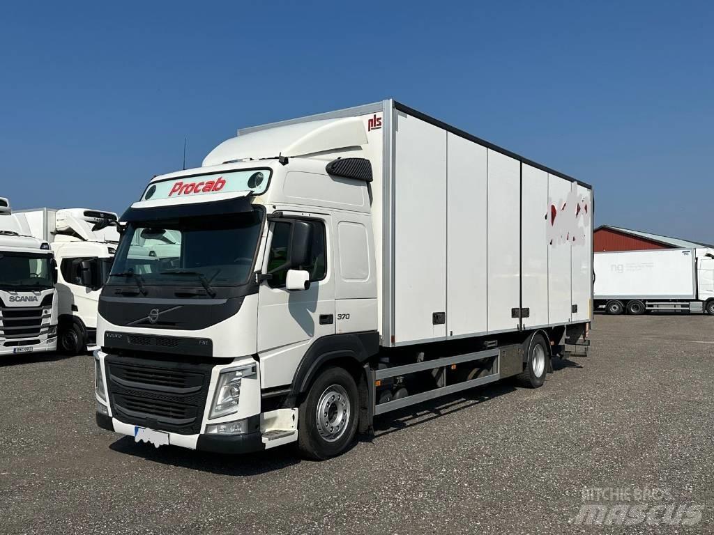 Volvo FM serie 3801 Sunkvežimiai su dengtu kėbulu