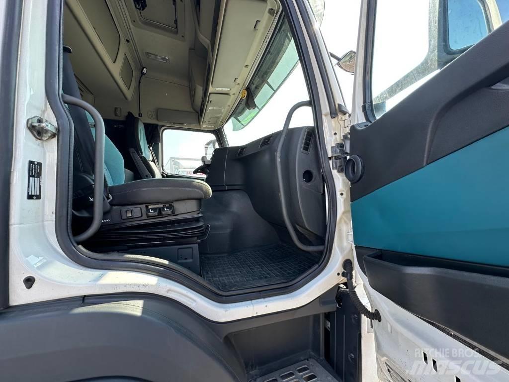 Volvo FM serie 3801 Sunkvežimiai su dengtu kėbulu