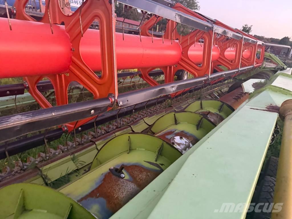 CLAAS S 750 Derliaus nuėmimo kombainų galvos