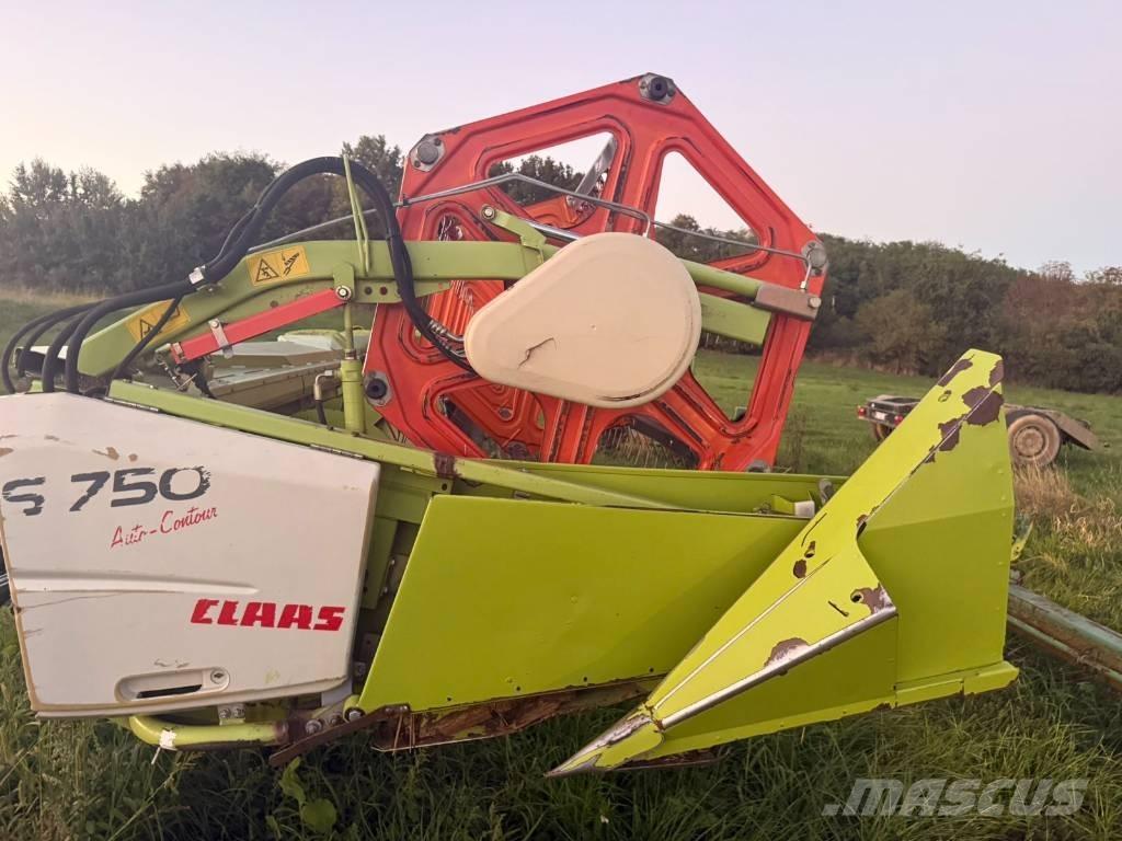 CLAAS S 750 Derliaus nuėmimo kombainų galvos