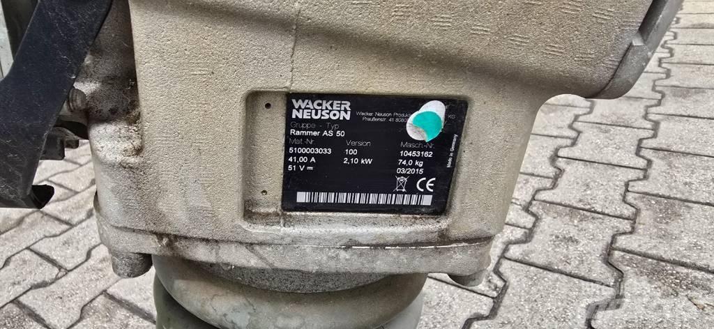Wacker Neuson AS50e Plūktuvai