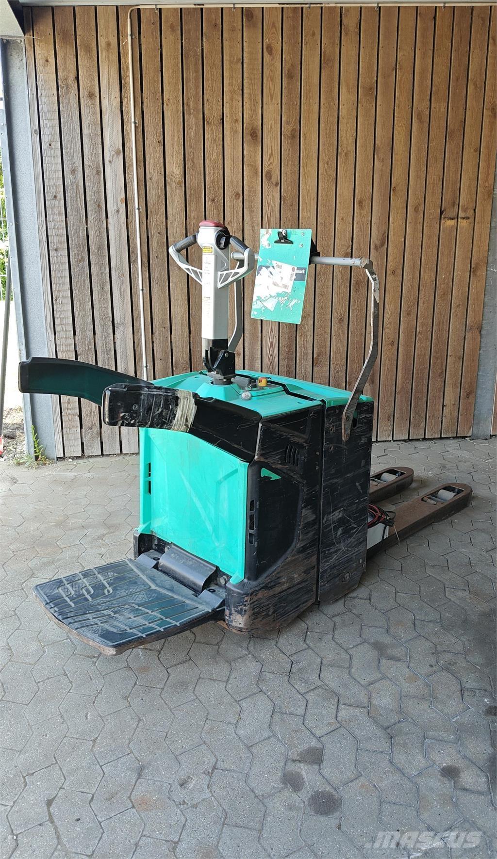 Mitsubishi PBV20N2 Keltuvai su platforma operatoriui