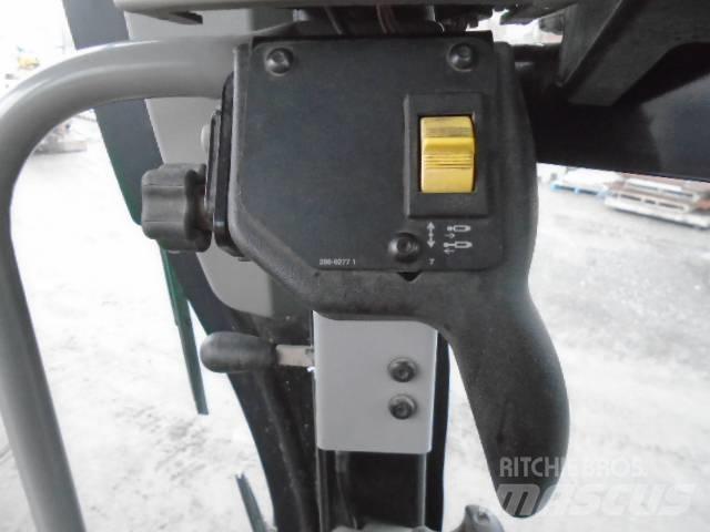 CAT 140 M 2 AWD Greideriai