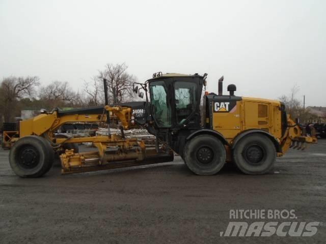 CAT 140 M 2 AWD Greideriai